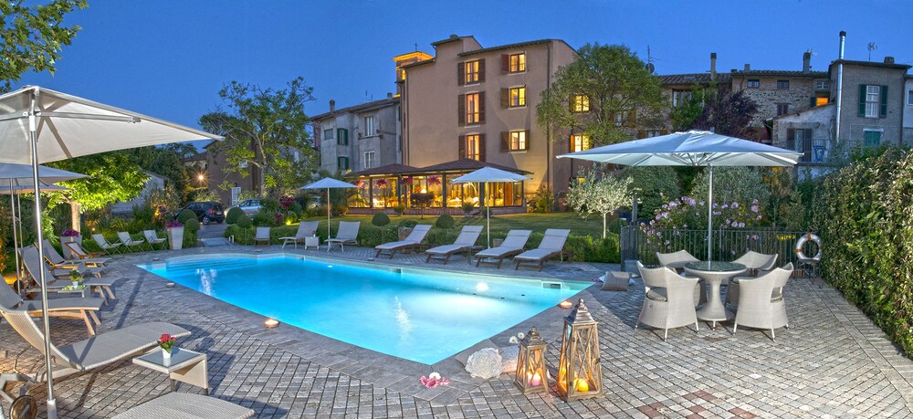 Piscina all'aperto