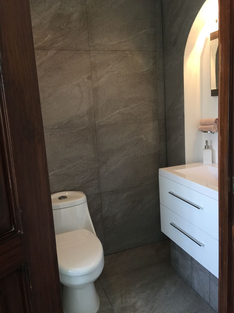Signature Suite - Bathroom