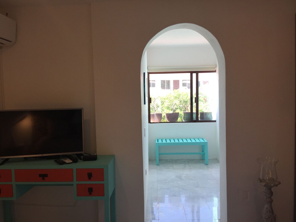Signature Suite - Guestroom