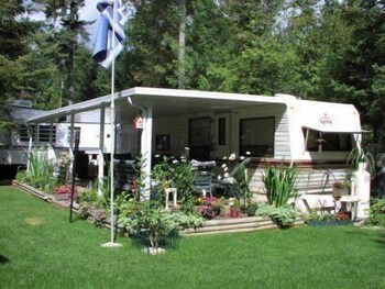 Trailer, 2 Bedrooms, Kitchenette - Guestroom