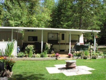 Trailer, 2 Bedrooms, Kitchenette - Guestroom