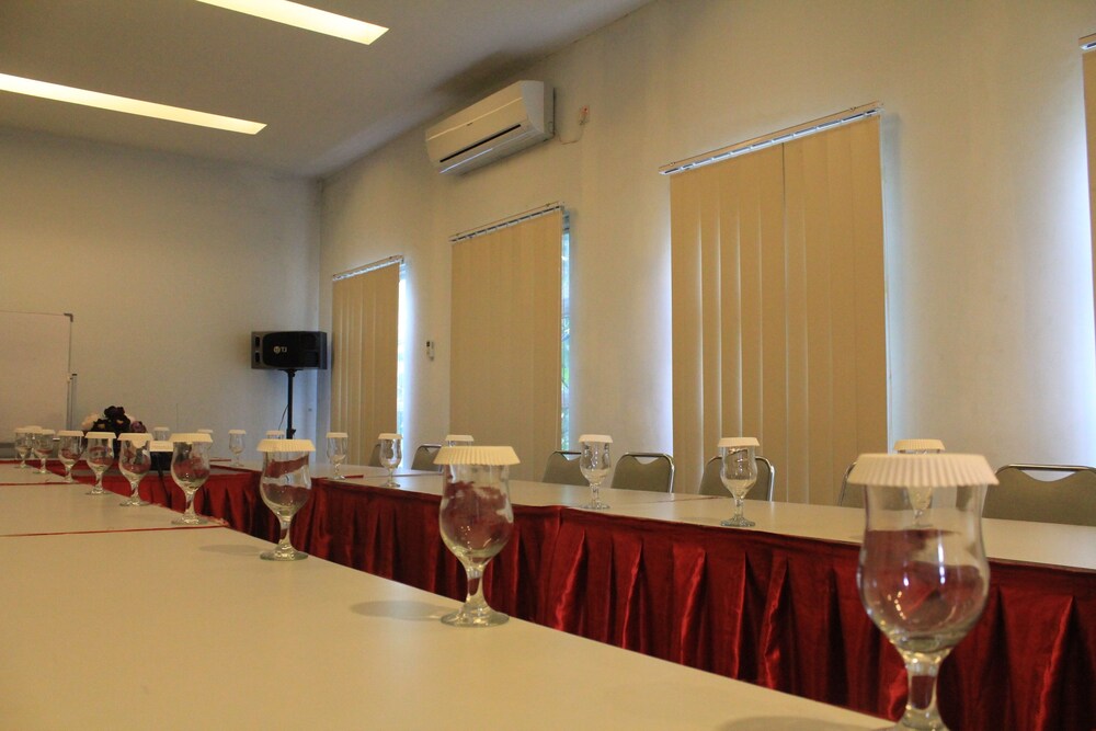Fasilitas Rapat