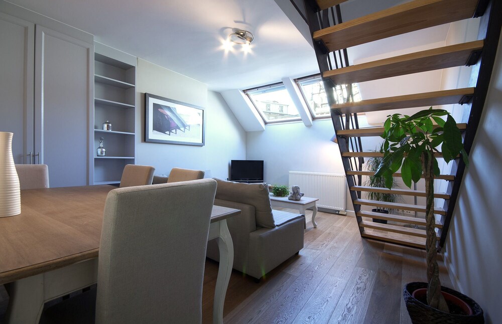 거실 (APPART STYLE DUPLEX 4 )