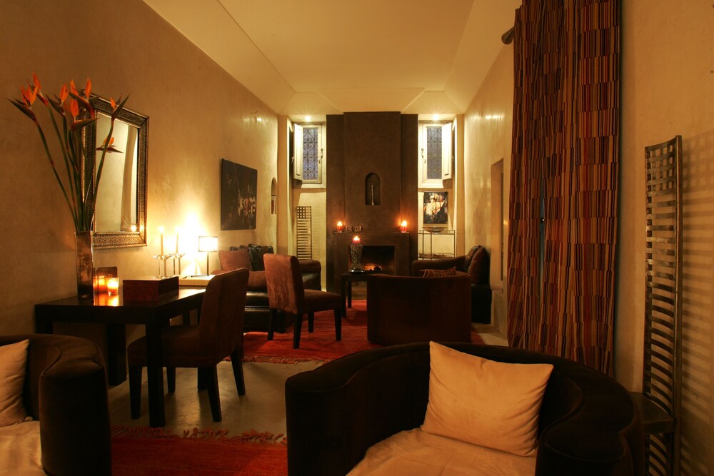 Hotel Lounge