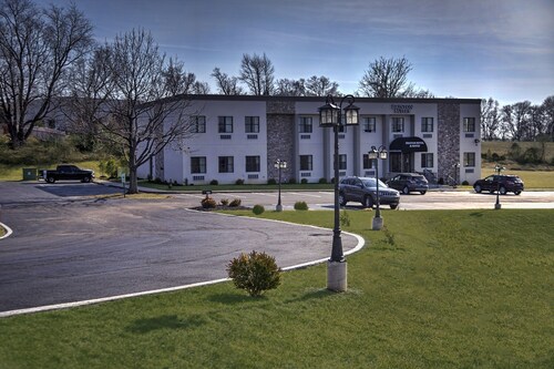 Brinton Suites