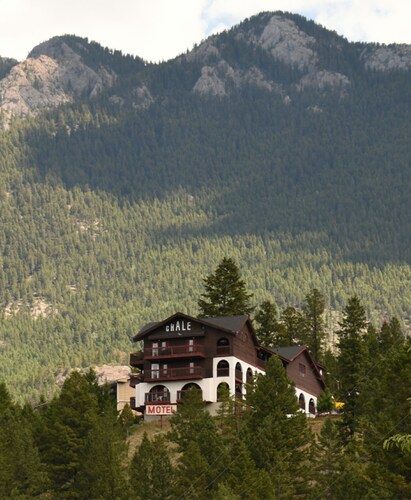 Radium Chalet
