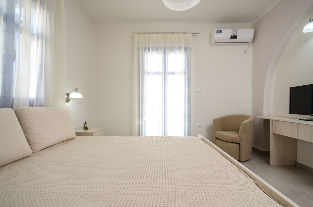 Villa, Private Pool, Sea View (Lagoon) - Guestroom