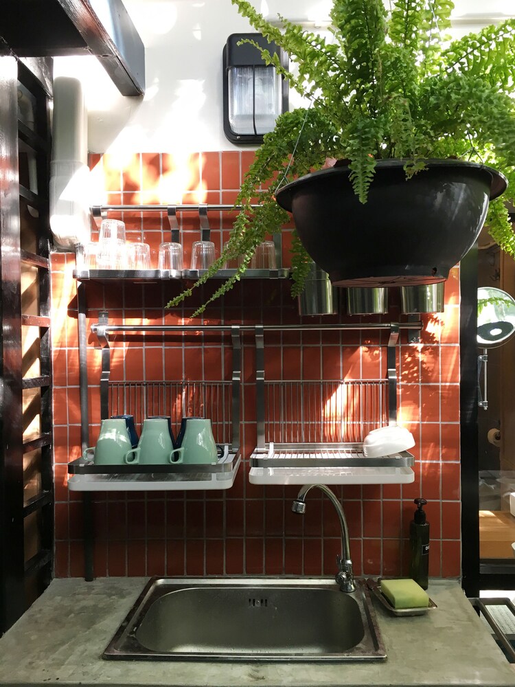 ครัวขนาดเล็กในห้องพัก