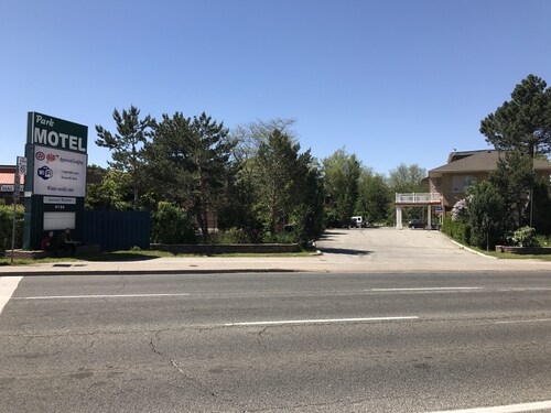 Park Motel