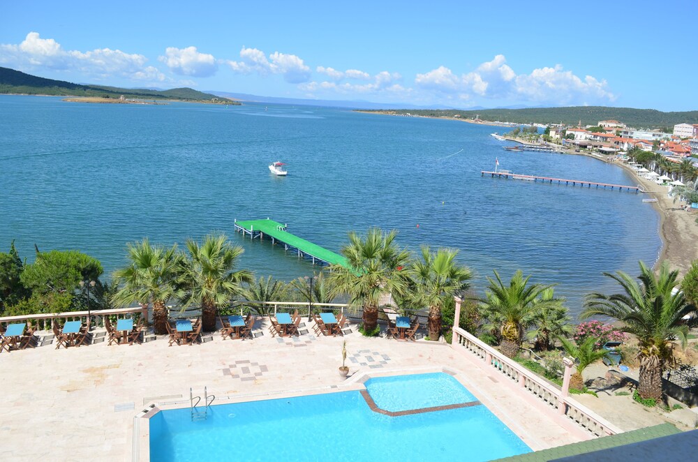 Beach/Ocean View