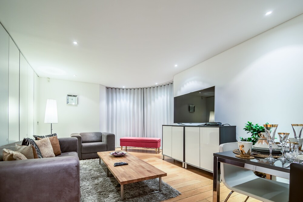 Apartment, 3 Bedrooms (5) - Living Room