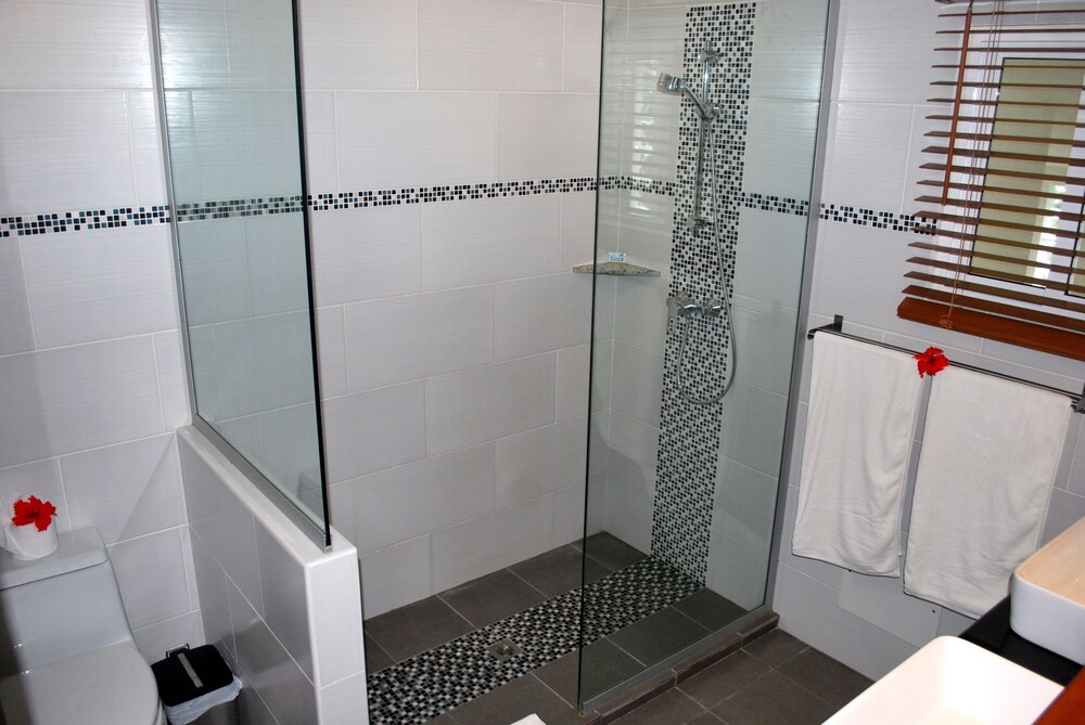 욕실 (One Bedroom Penthouse)