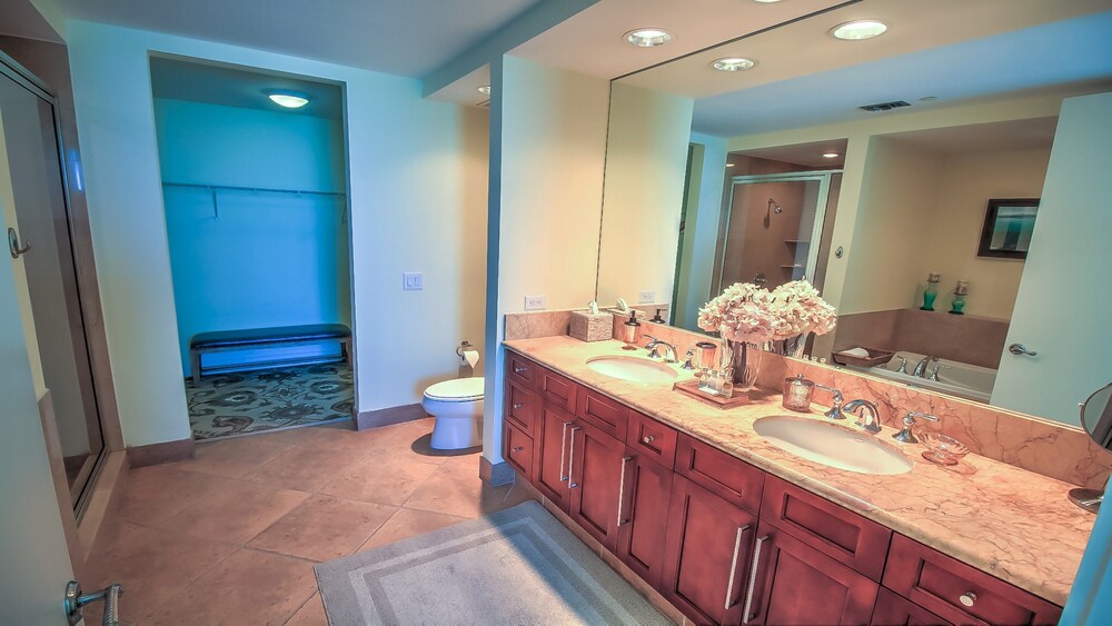 Condo, 3 Bedrooms, Ocean View - Bathroom