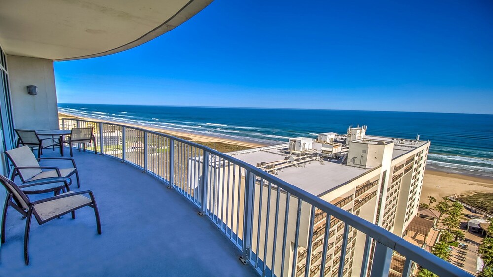 Condo, 3 Bedrooms, Ocean View - Beach/Ocean View