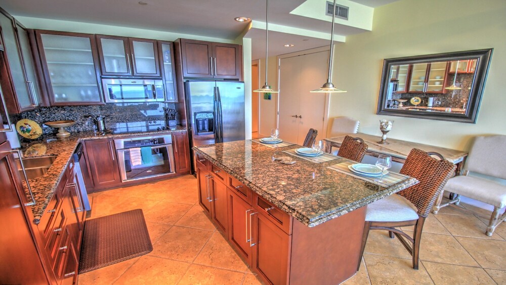 Condo, 3 Bedrooms, Ocean View - In-Room Kitchen