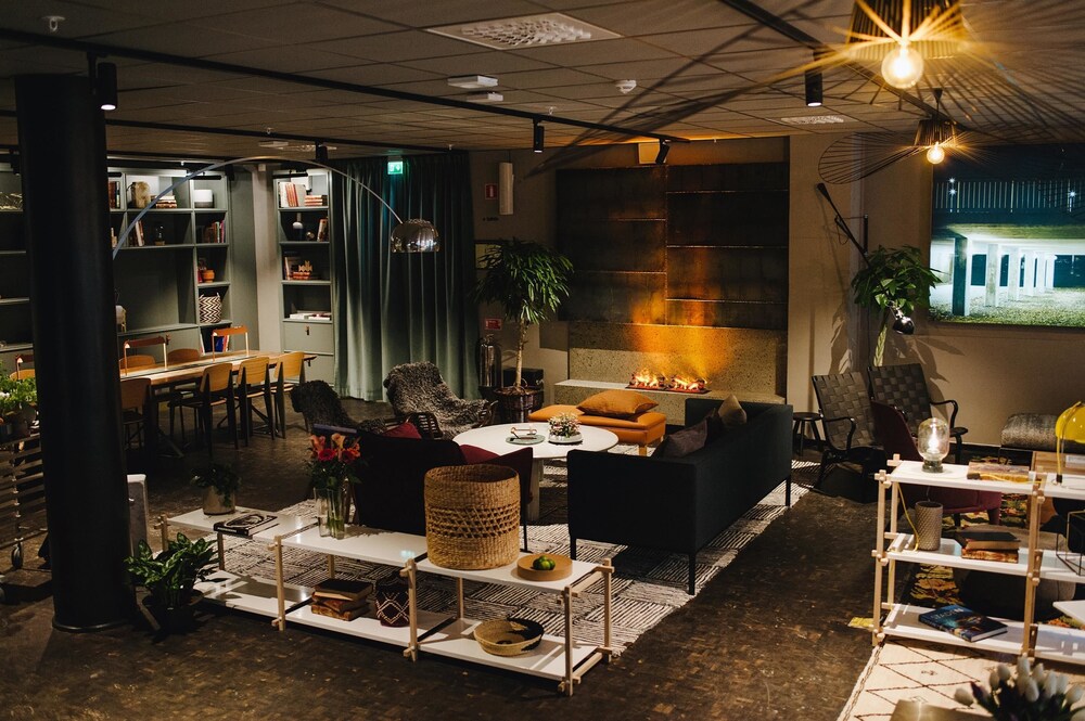 Hotel Bar