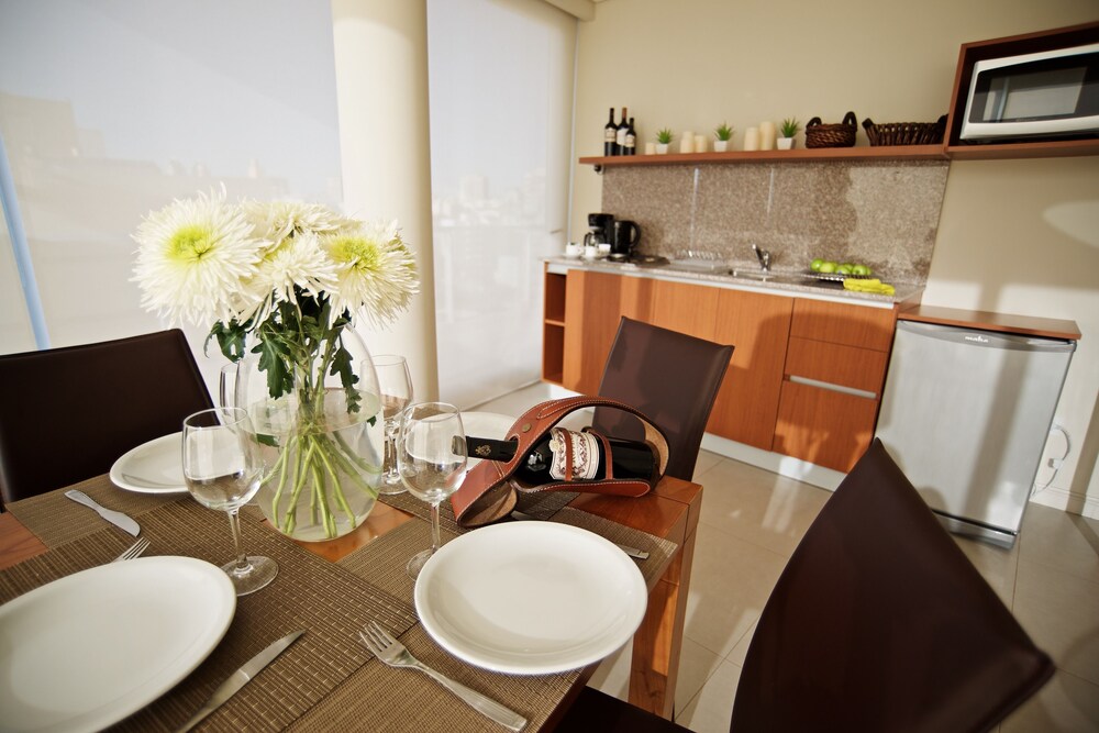 Premium Apartment - In-Room Dining