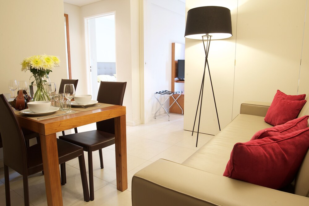 Deluxe Apartment, 2 Bedrooms - Living Room