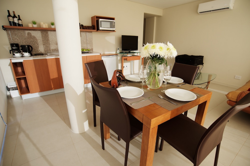 Premium Apartment - In-Room Dining