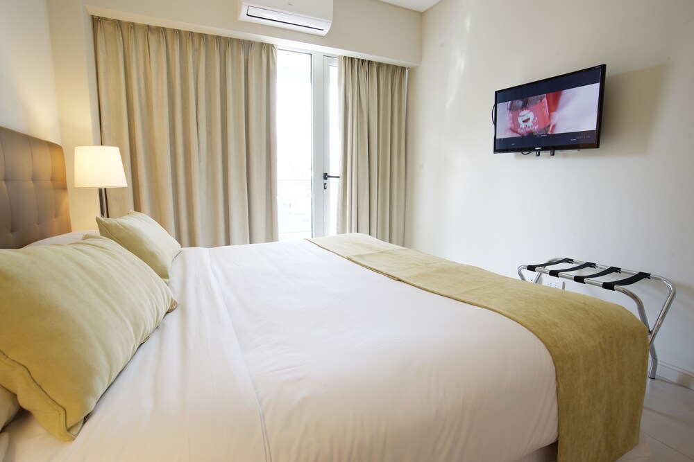 Deluxe Apartment, 2 Bedrooms - Guestroom