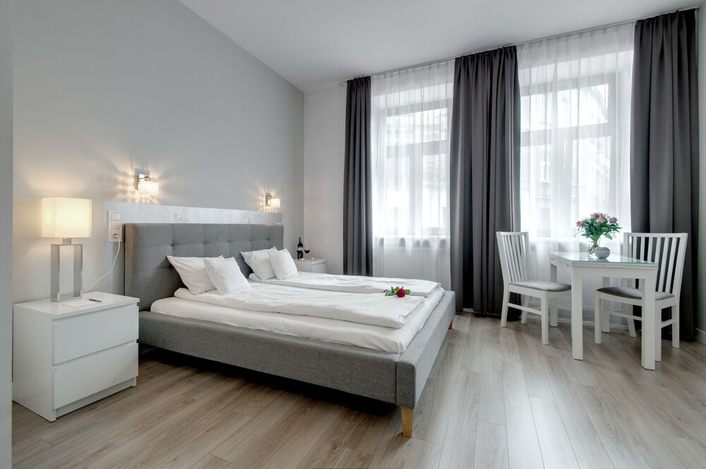 Studio - Guestroom