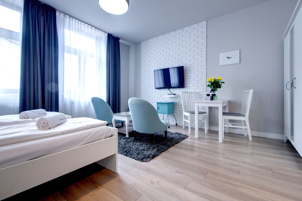 Studio - Guestroom
