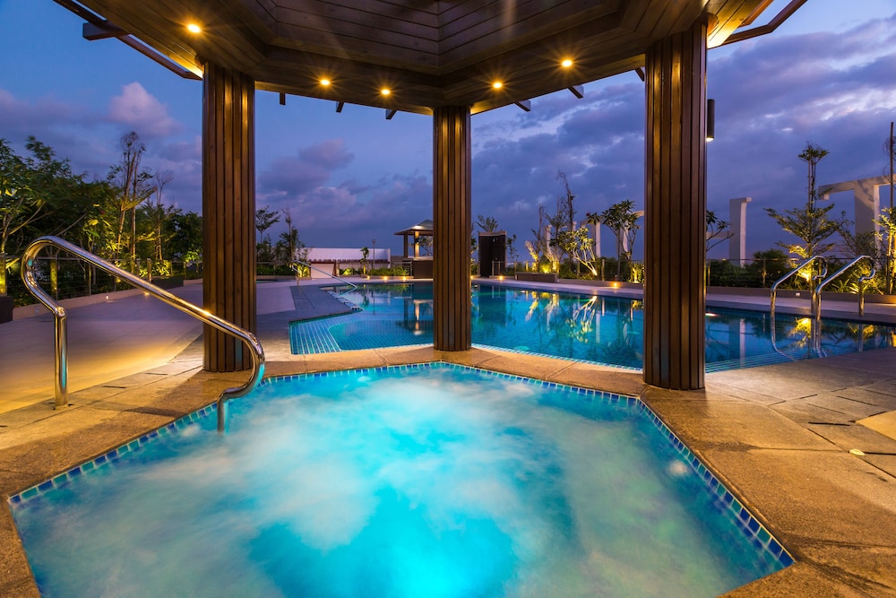 Rooftop Pool
