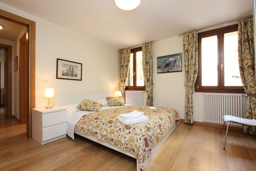 Apartment (Residence degli Artisti) - Guestroom