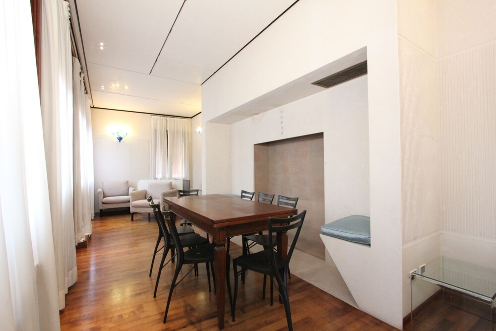 Apartment, 2 Bedrooms (San Marco Gallery) - Living Room