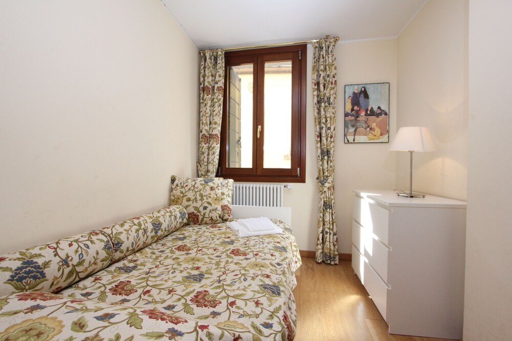 Apartment (Residence degli Artisti) - Guestroom