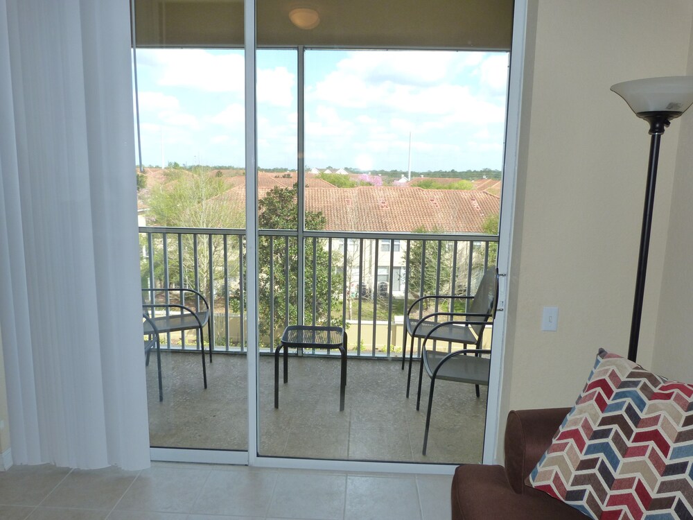 테라스/파티오 ( Disney World Area - It's All About The Mouse - Private Home)