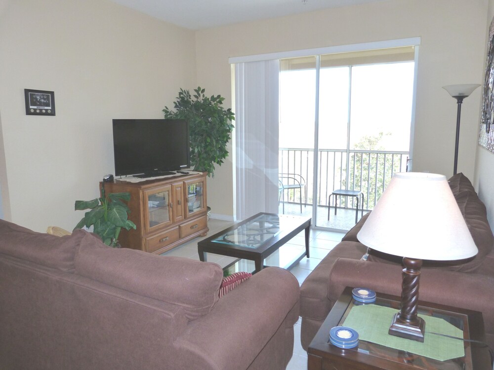 거실 ( Disney World Area - It's All About The Mouse - Private Home)