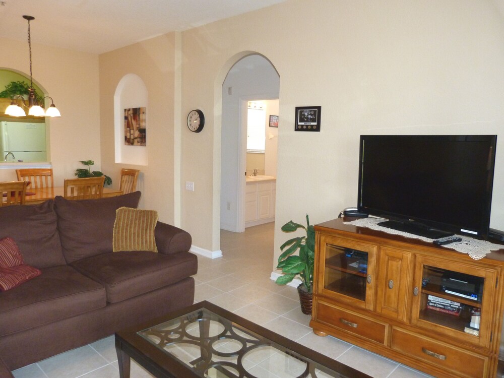 거실 ( Disney World Area - It's All About The Mouse - Private Home)