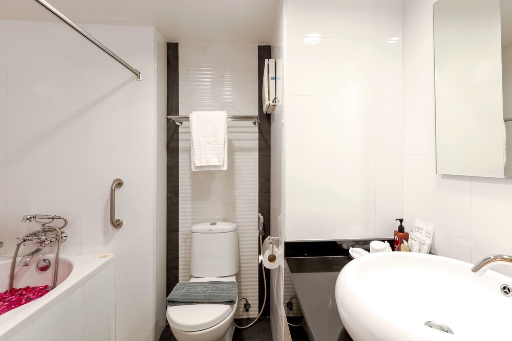 욕실 (1 Bedroom Suite Room Only)