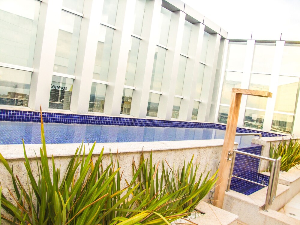 Piscina no terraço