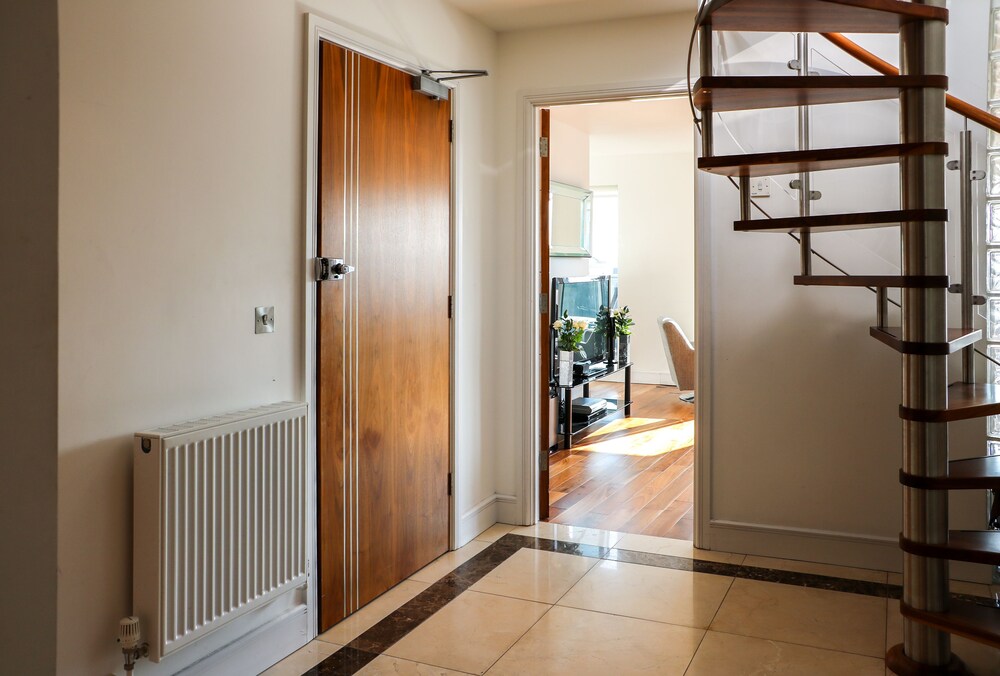 Luxury Penthouse, 2 Bedrooms, Terrace, City View - Guestroom