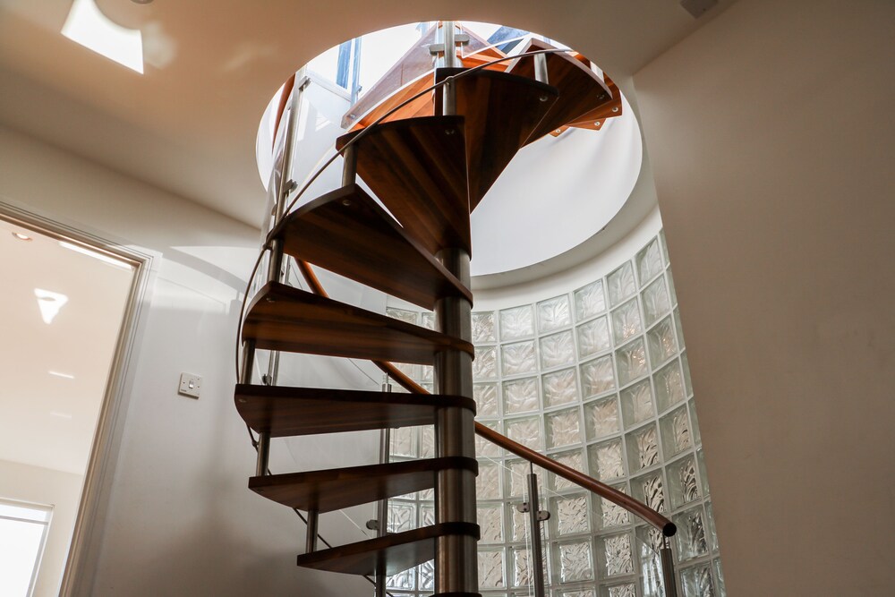 Luxury Penthouse, 2 Bedrooms, Terrace, City View - Staircase