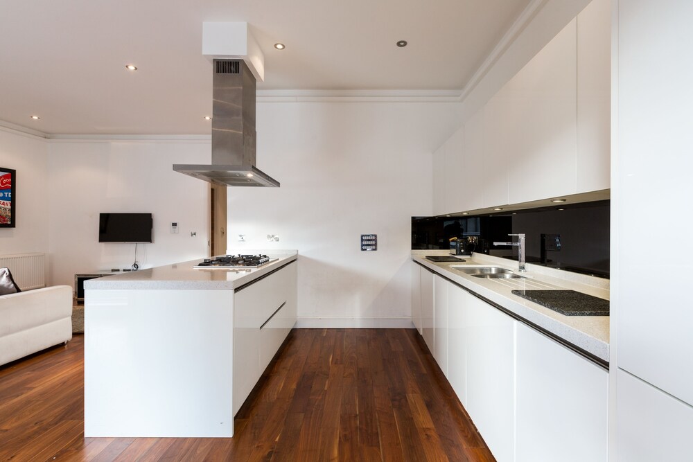 Premier Apartment, 3 Bedrooms, Accessible, Patio - In-Room Kitchen