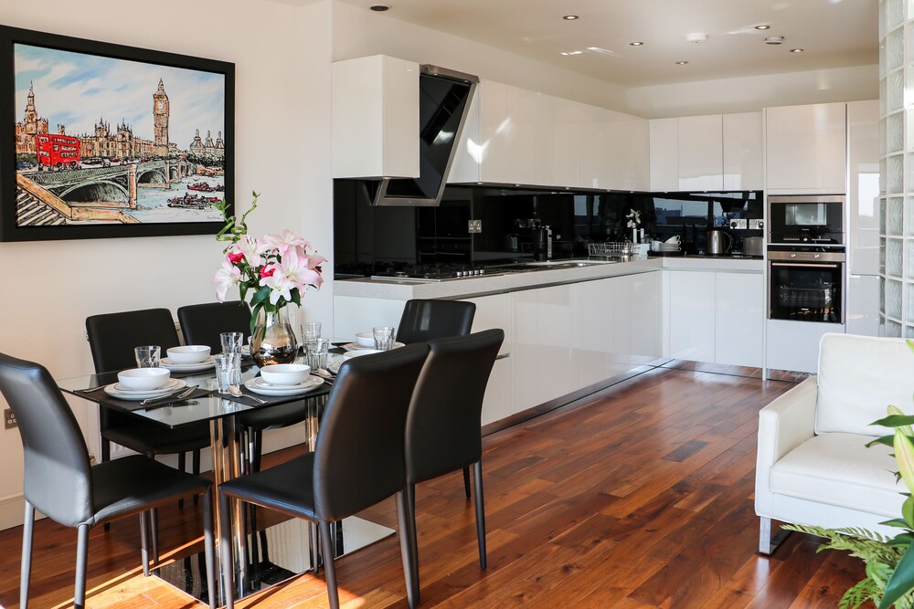 Luxury Penthouse, 2 Bedrooms, Terrace, City View - In-Room Kitchen