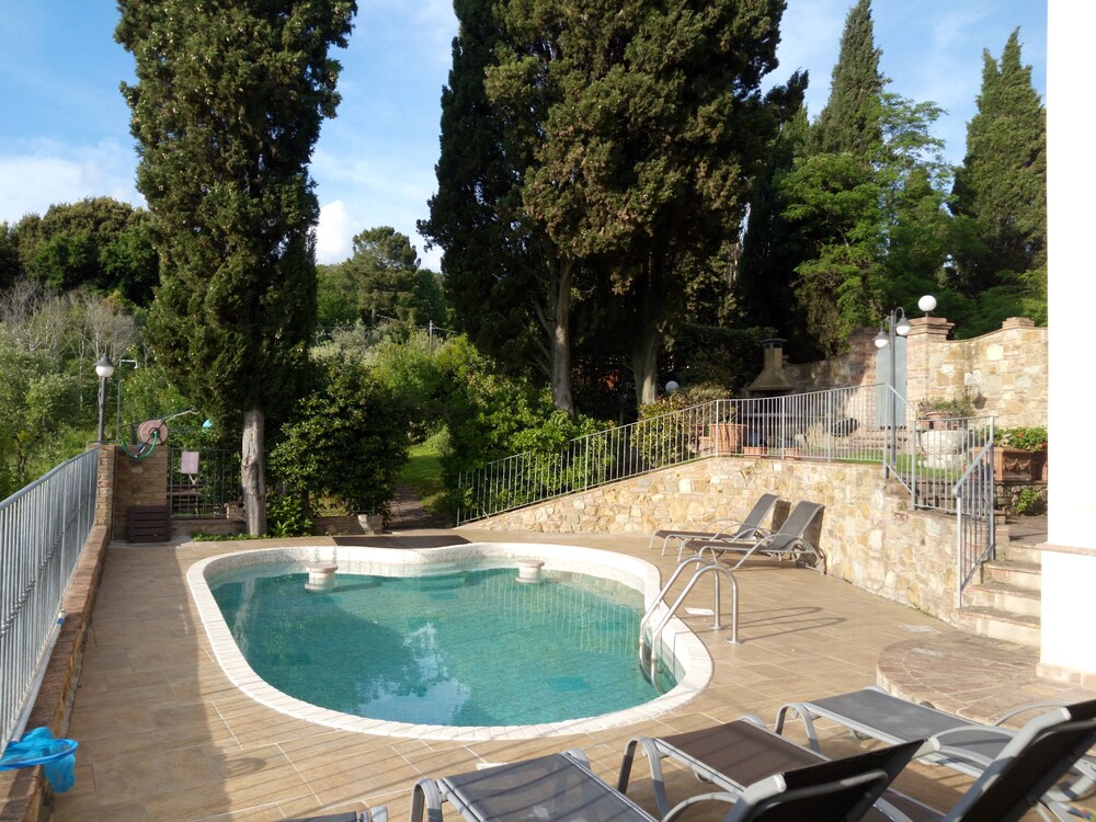 Camera (Villa, 5 camere da letto)