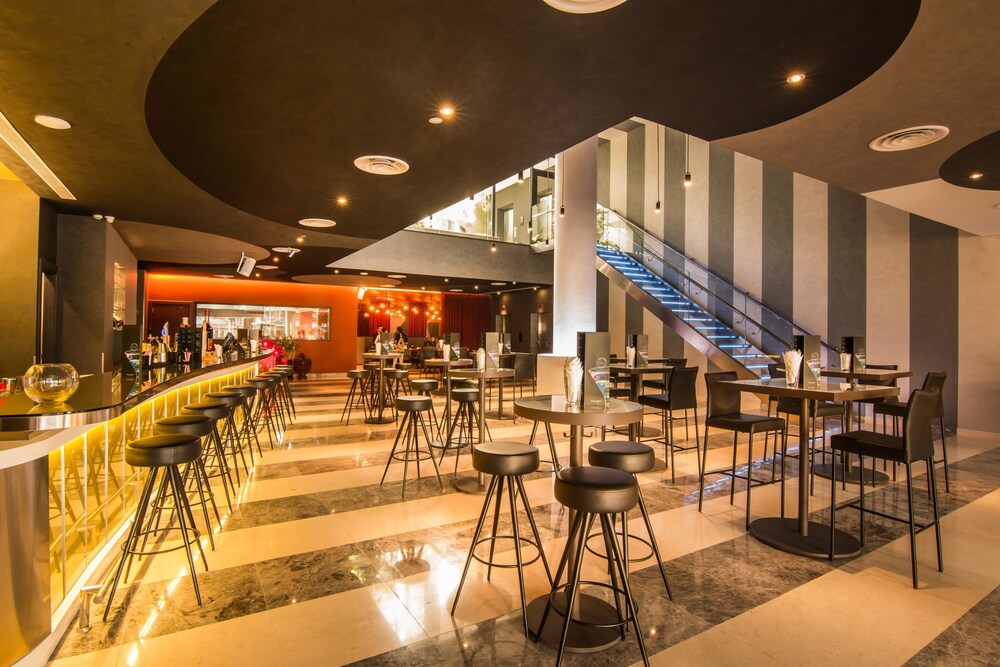 Hotel Lounge