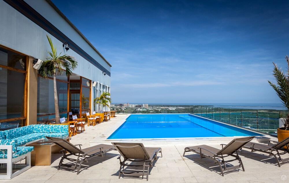 Rooftop Pool