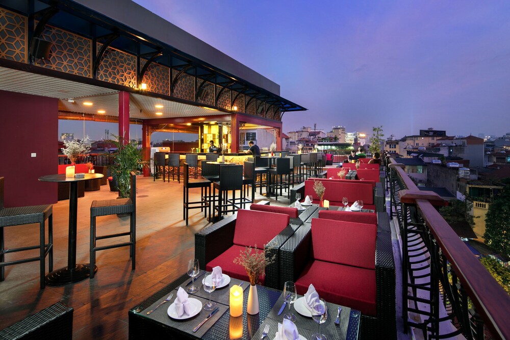 Bar khách sạn