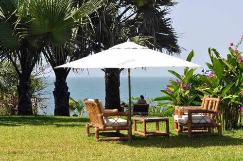 Leo's Beach Hotel & Restaurant - Adults Only