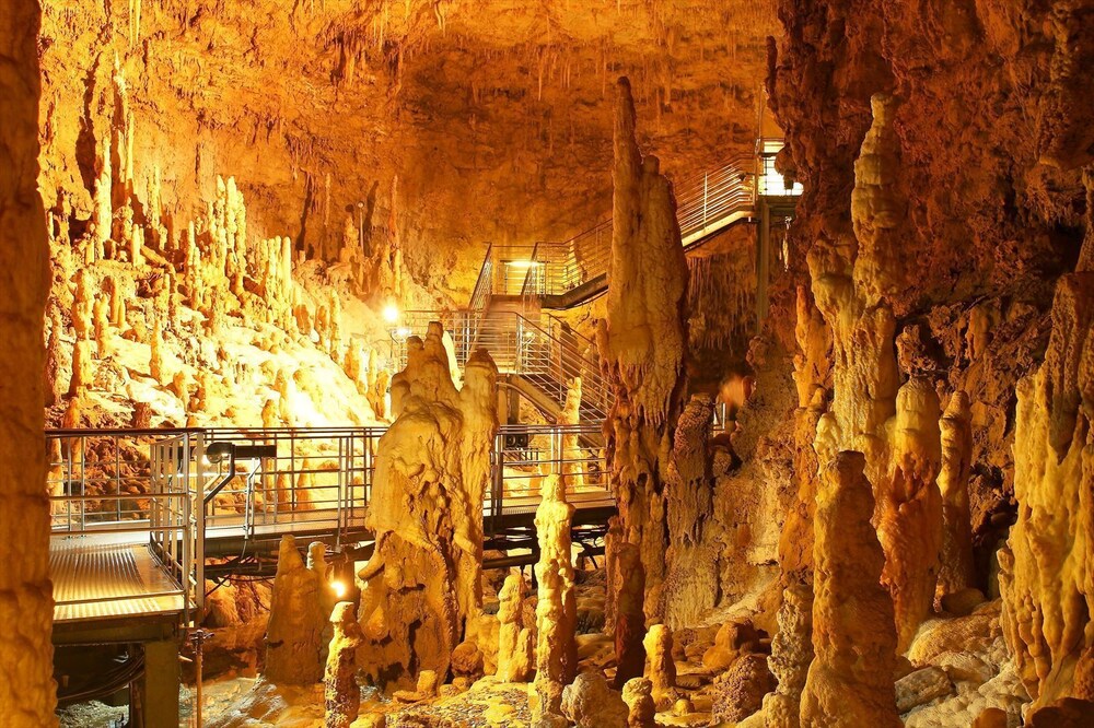 สถานที่น่าสนใจ