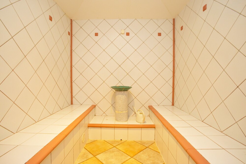 Steam Room