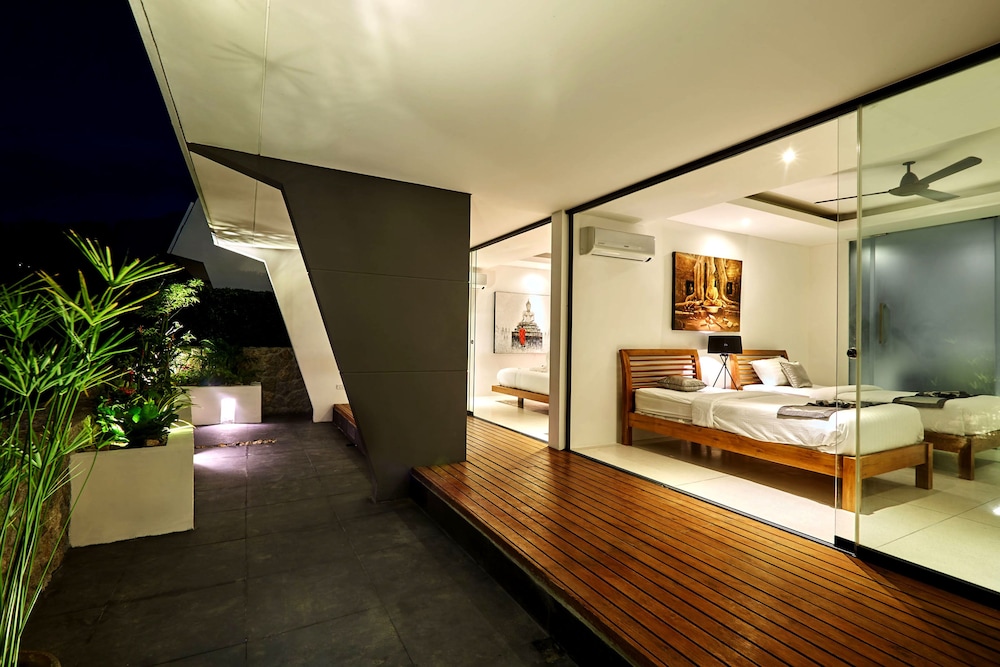 객실 (Three Bed Room Deluxe Villa)