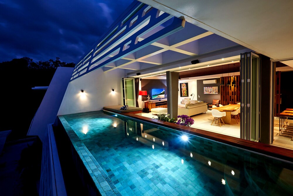 객실 (Three Bed Room Deluxe Villa)
