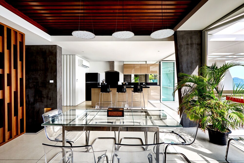 객실 (Three Bed Room Deluxe Villa)
