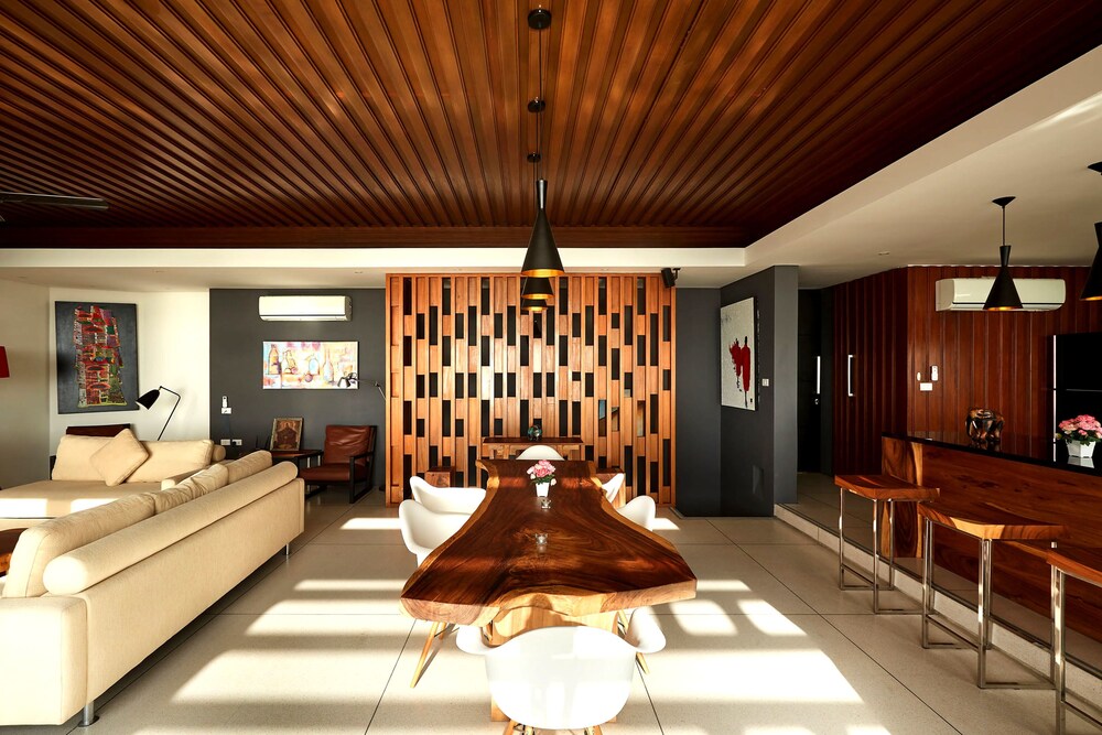 객실 (Three Bed Room Deluxe Villa)